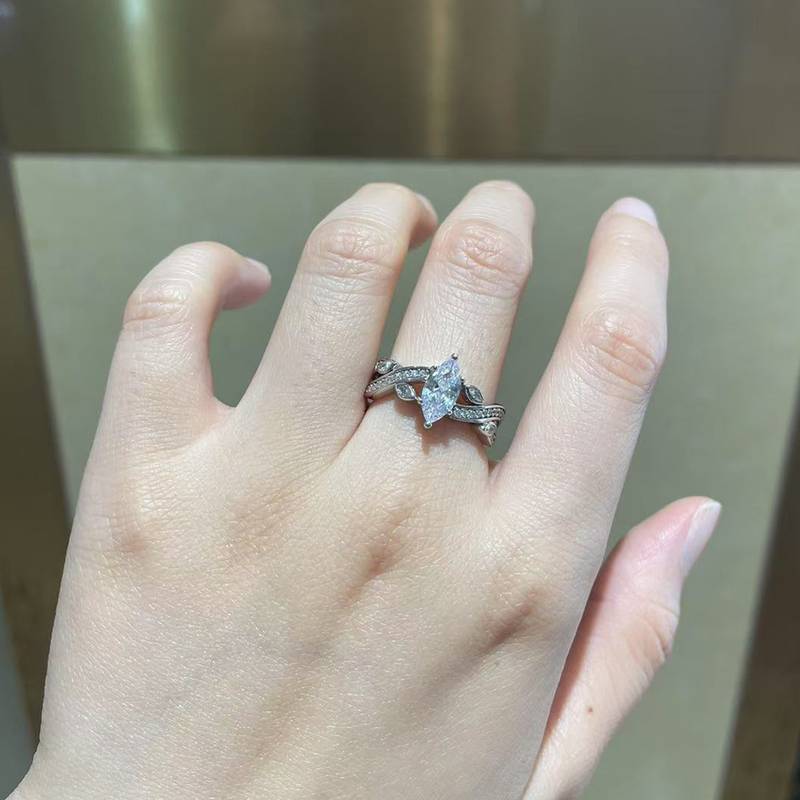 Single Head Women's Ring Horse Eye Crown Women's Ring S925 Silver Plated Platinum Customized Selection Main Stone Moissanite Diamond 1.0ct/Secondary Stone High Carbon Diamond